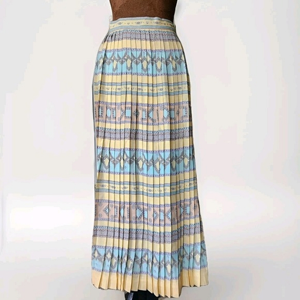 Vintage Chaus Skirt Size 8 Pastel Yellow Blue Purple Bohemian Pleated Colorful‎